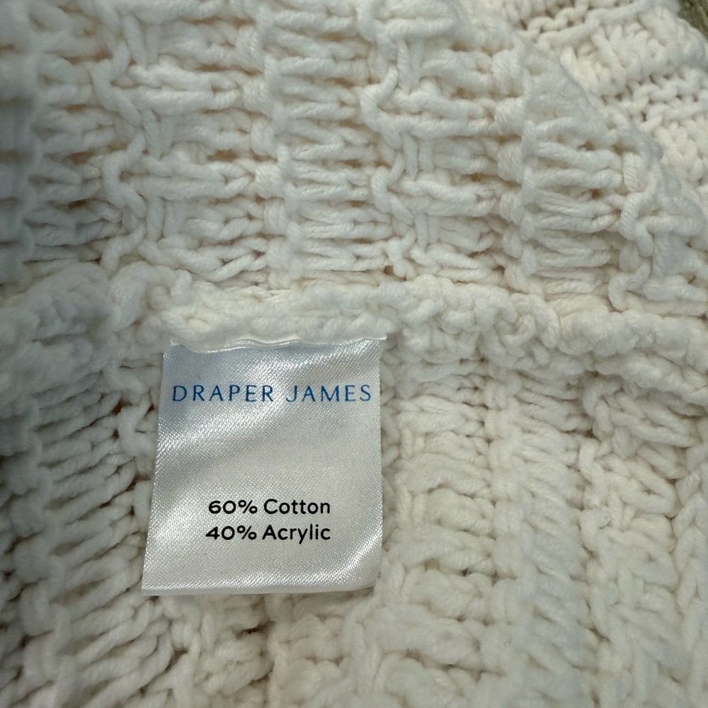 Draper James Cream Cardigan with Gold Buttons
Size Large - Picture 6 of 7